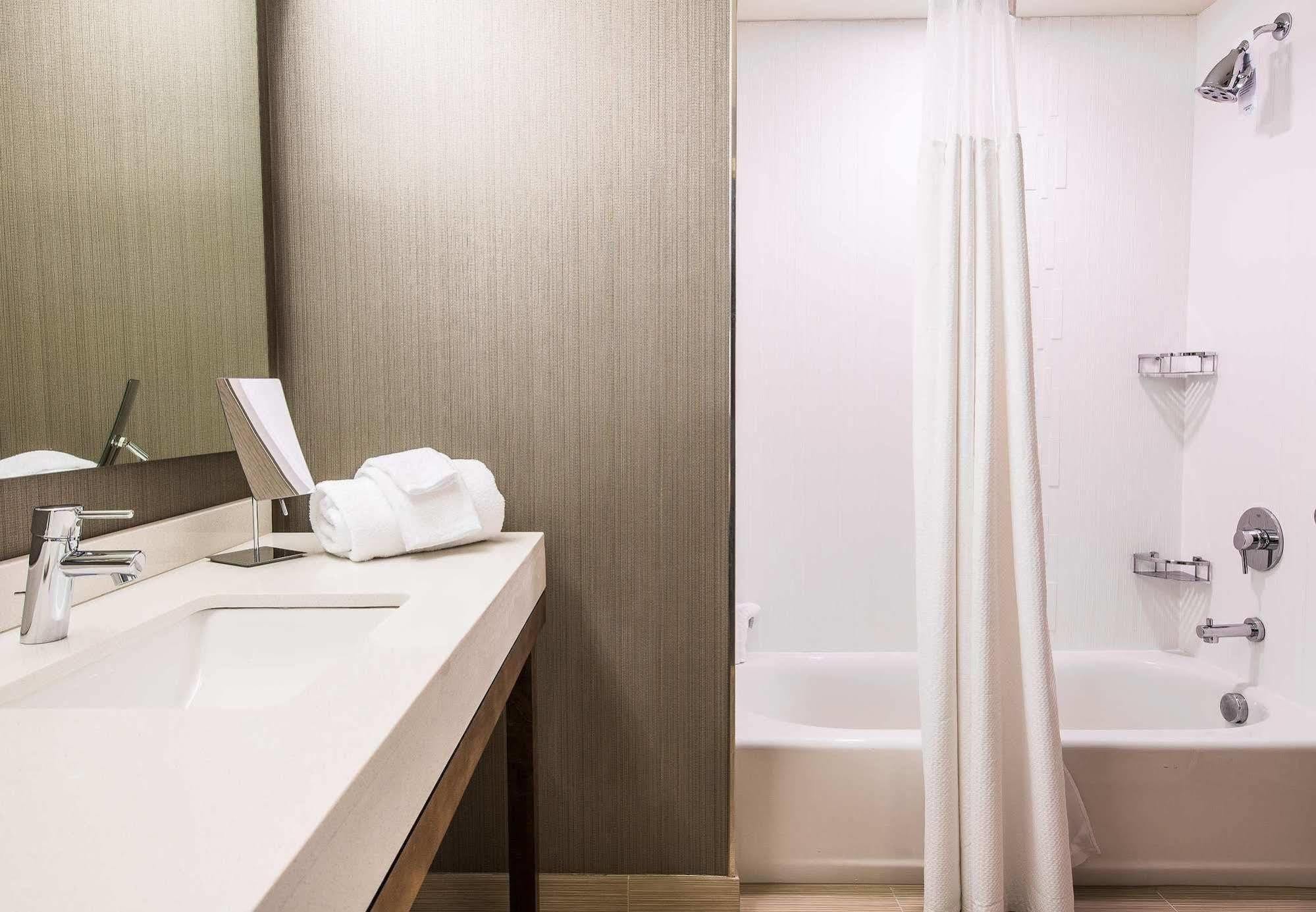 Courtyard By Marriott Columbia Cayce Hotel Ngoại thất bức ảnh
